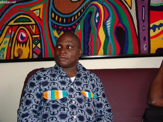 Reprise de la guerre / Eugène Djué: 